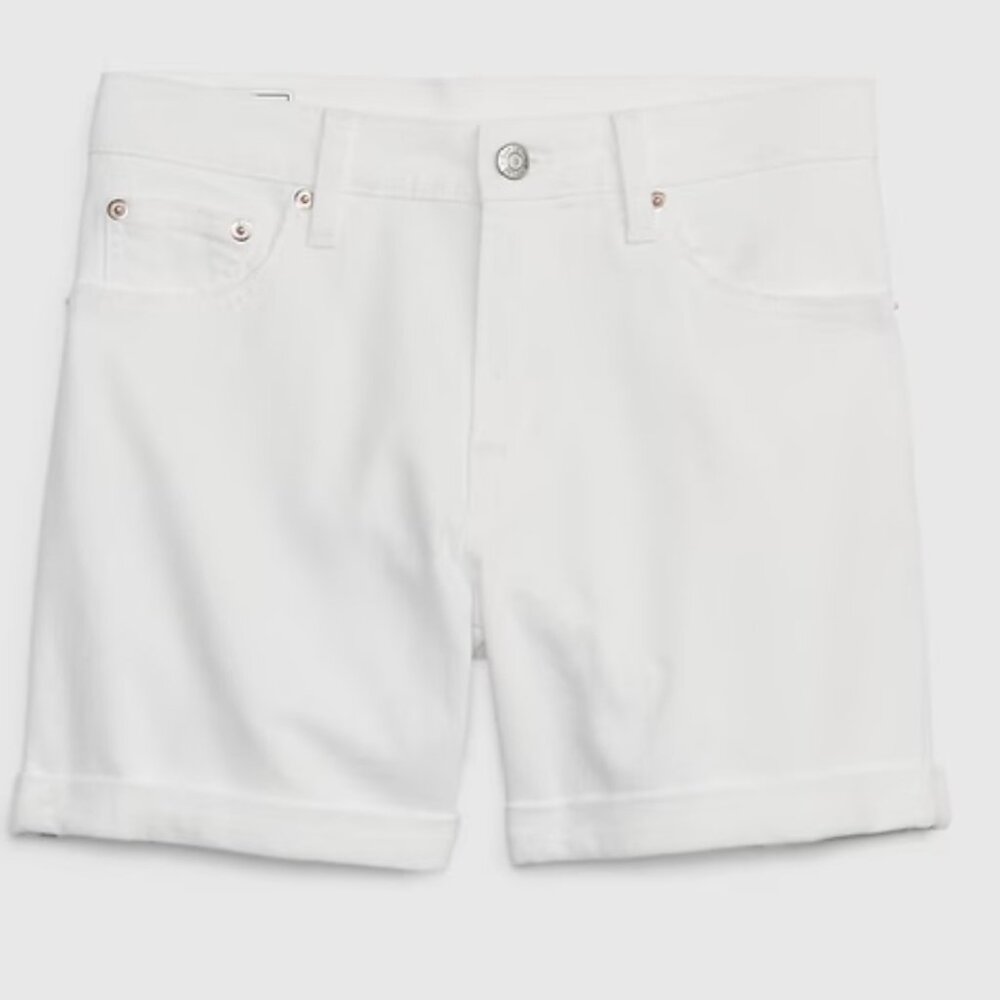 Gap White 5" Mid Rise Girlfriend Shorts, Size 26/2
